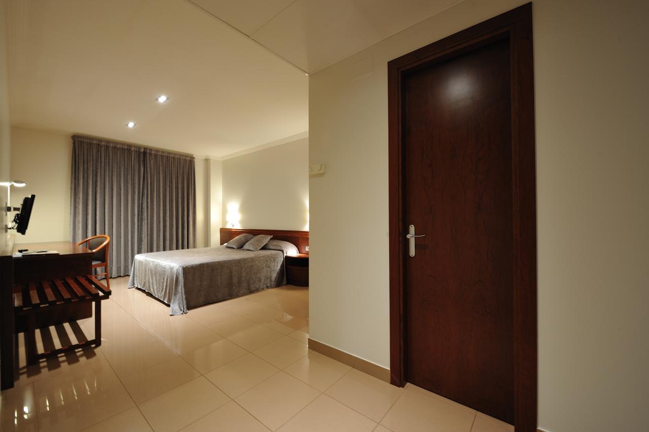 מנרסה Hotel Els Noguers מראה חיצוני תמונה
