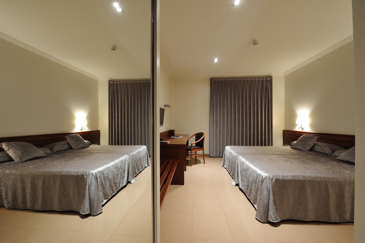 מנרסה Hotel Els Noguers מראה חיצוני תמונה