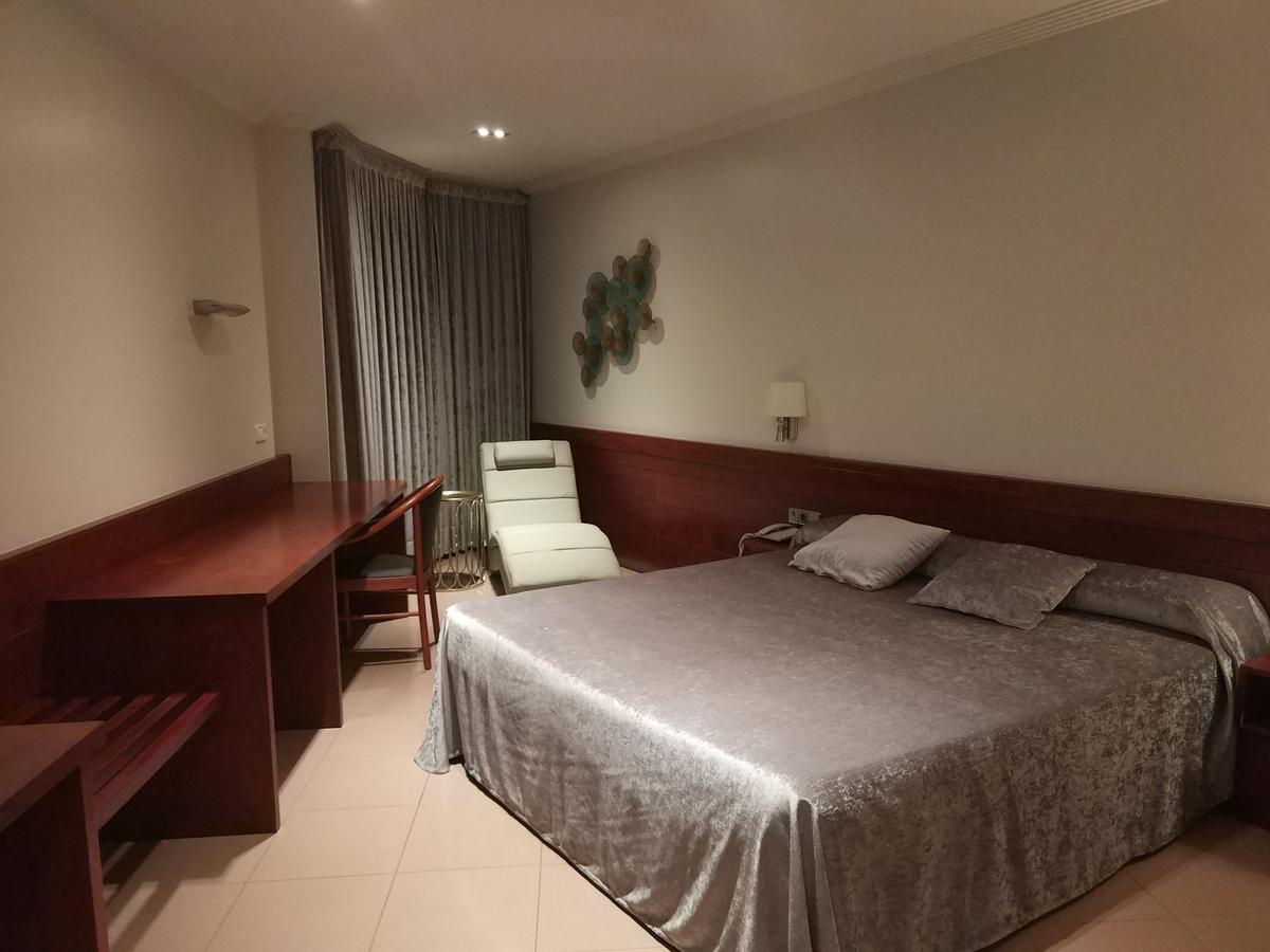 מנרסה Hotel Els Noguers מראה חיצוני תמונה