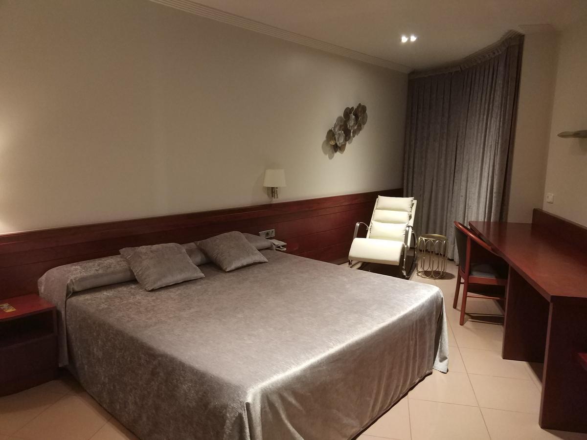 מנרסה Hotel Els Noguers מראה חיצוני תמונה